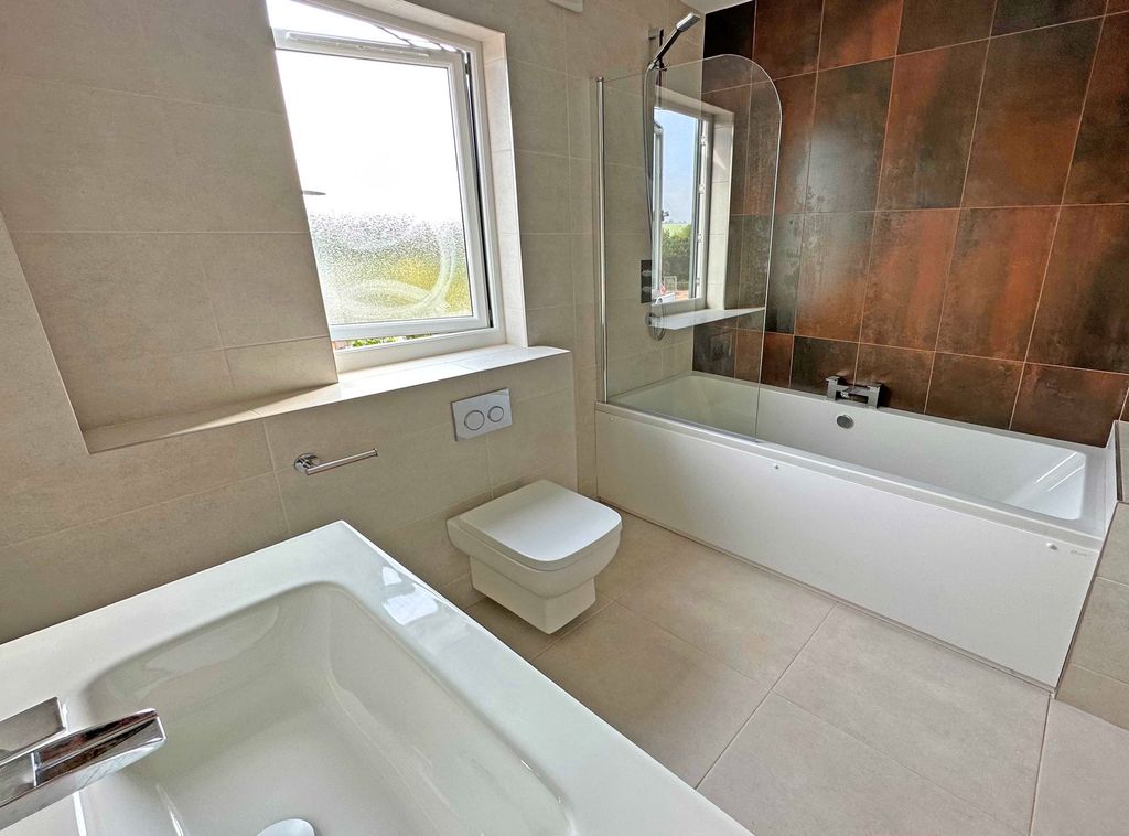 Additional image 10 of 4 bed detached house to rentMorchard Road, Crediton EX17