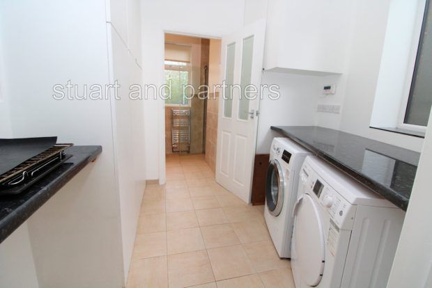 Additional image 6 of 4 bed semi-detached house to rentOathall Road, Haywards Heath RH16