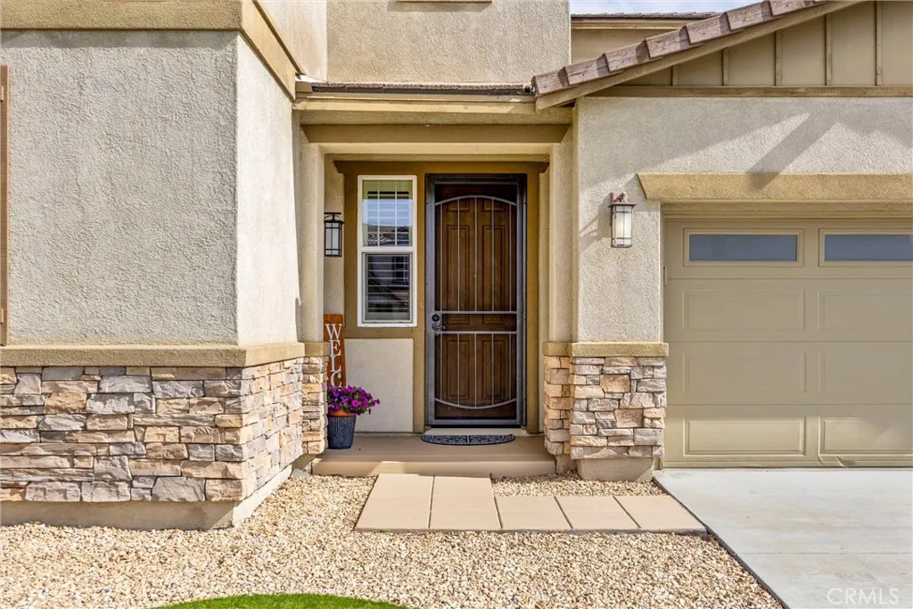 15996 Cascade Dr, Fontana, CA 92336 photo 4