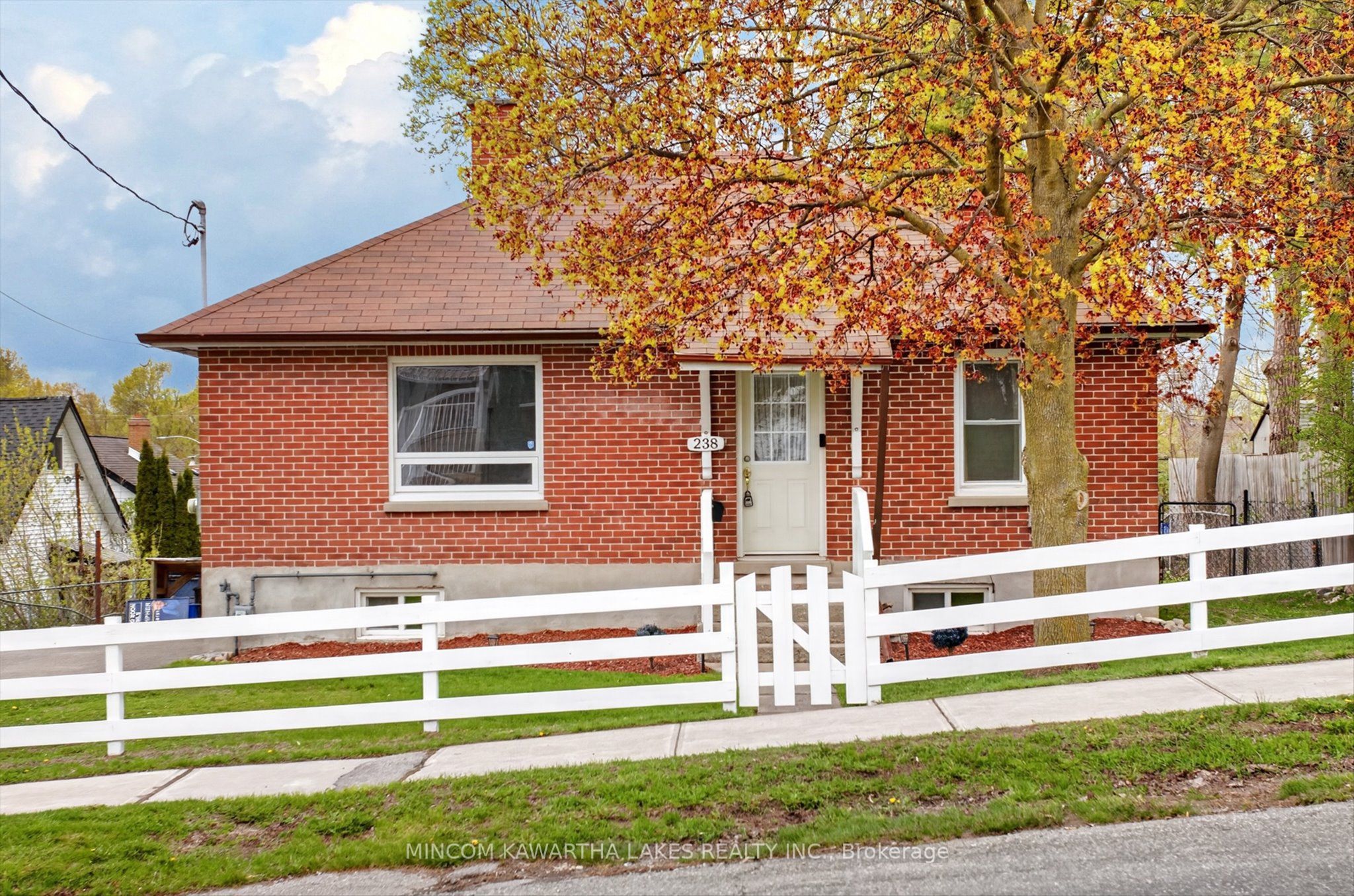 Additional image 3 of 238 Mcfarlane Street, Peterborough, ON, K9H 1K3