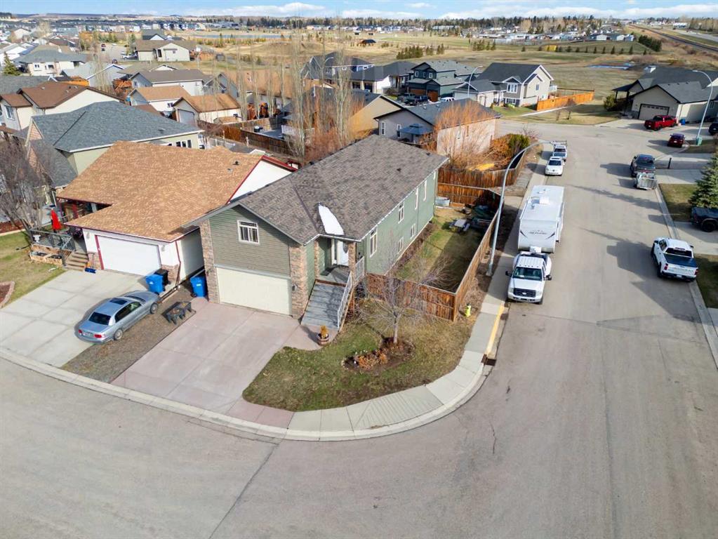 Additional image 2 of 901 Carriage Lane Place, Carstairs, AB, T0M0N0
