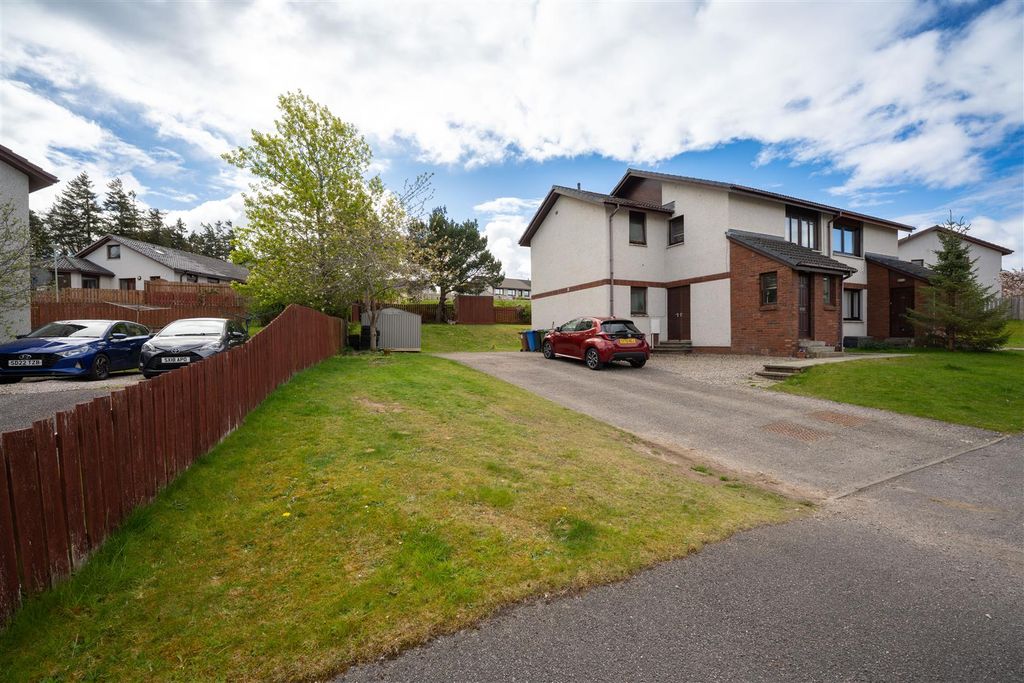 Additional image 8 of 2 bed flat for saleTowerhill Crescent, Inverness IV2