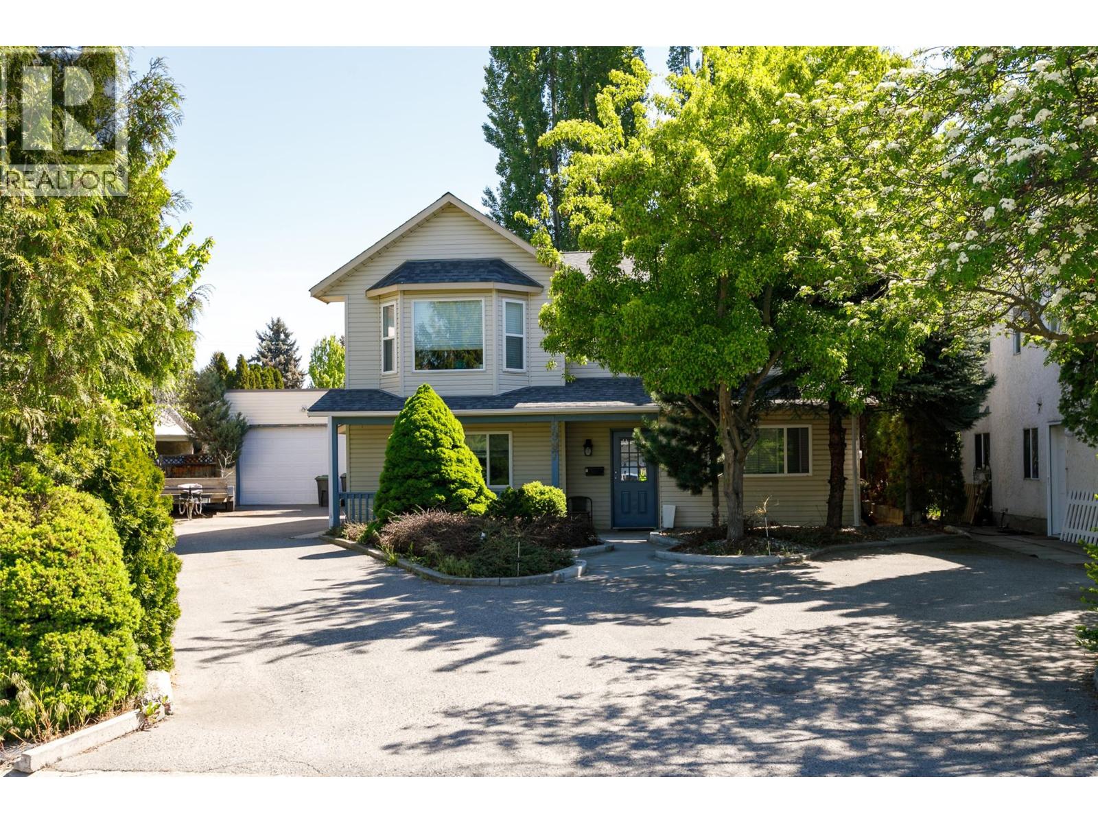 2997 Lowe Court, Kelowna, BC, V1Y8L3