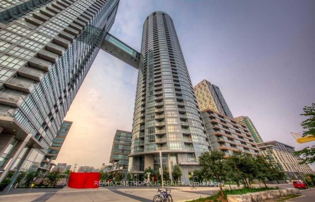 1210-21 Iceboat Terrace, Toronto, ON, M5V 4A9