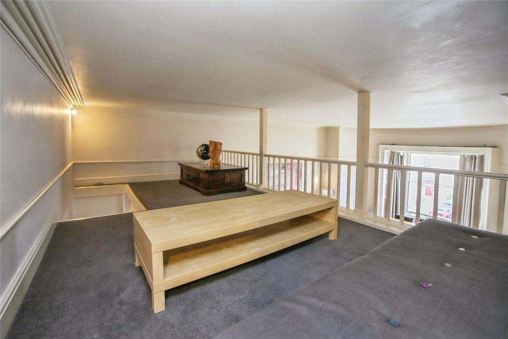 Additional image 13 of 3 bed flat to rentBerkeley Street, Cheltenham, Gloucestershire GL52