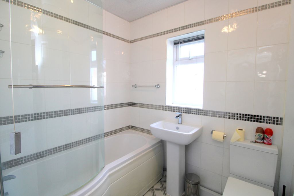 Additional image 14 of 2 bed bungalow for saleWoodside Avenue, Kinmel Bay LL18