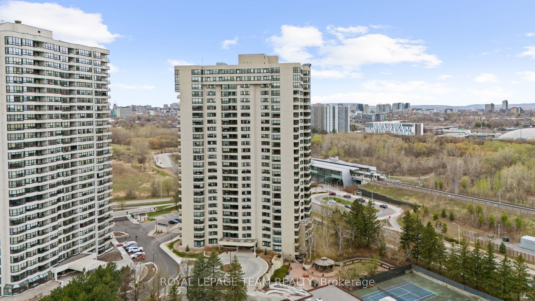 Additional image 2 of 1507-1500 Riverside Drive, Ottawa, ON, K1G 4J4