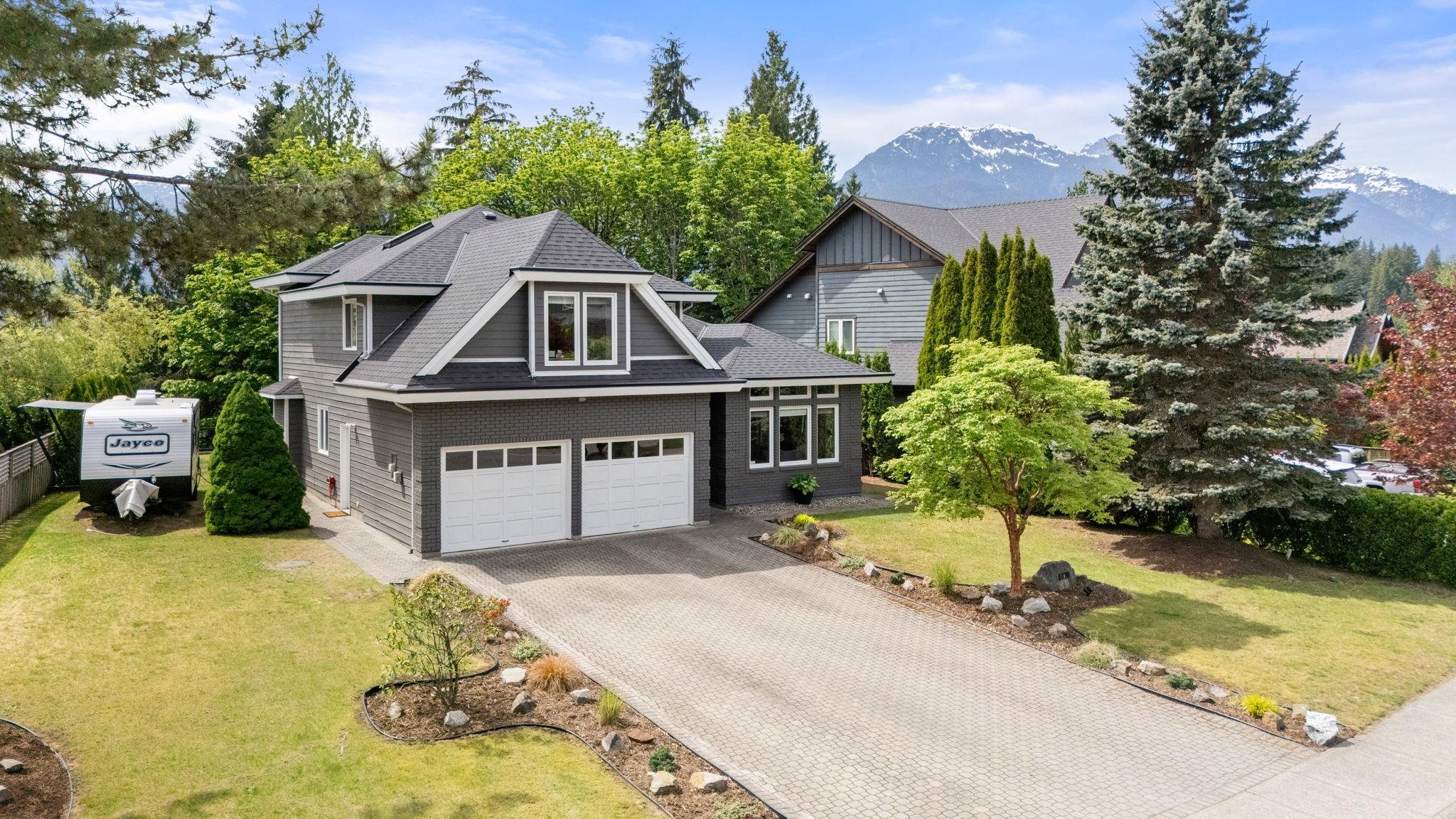 1070 Glacier View Drive, Squamish, BC, V0N 3G0