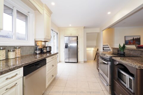 Additional image 8 of 163 Pinegrove Crescent, Waterloo, ON, N2L 4T9
