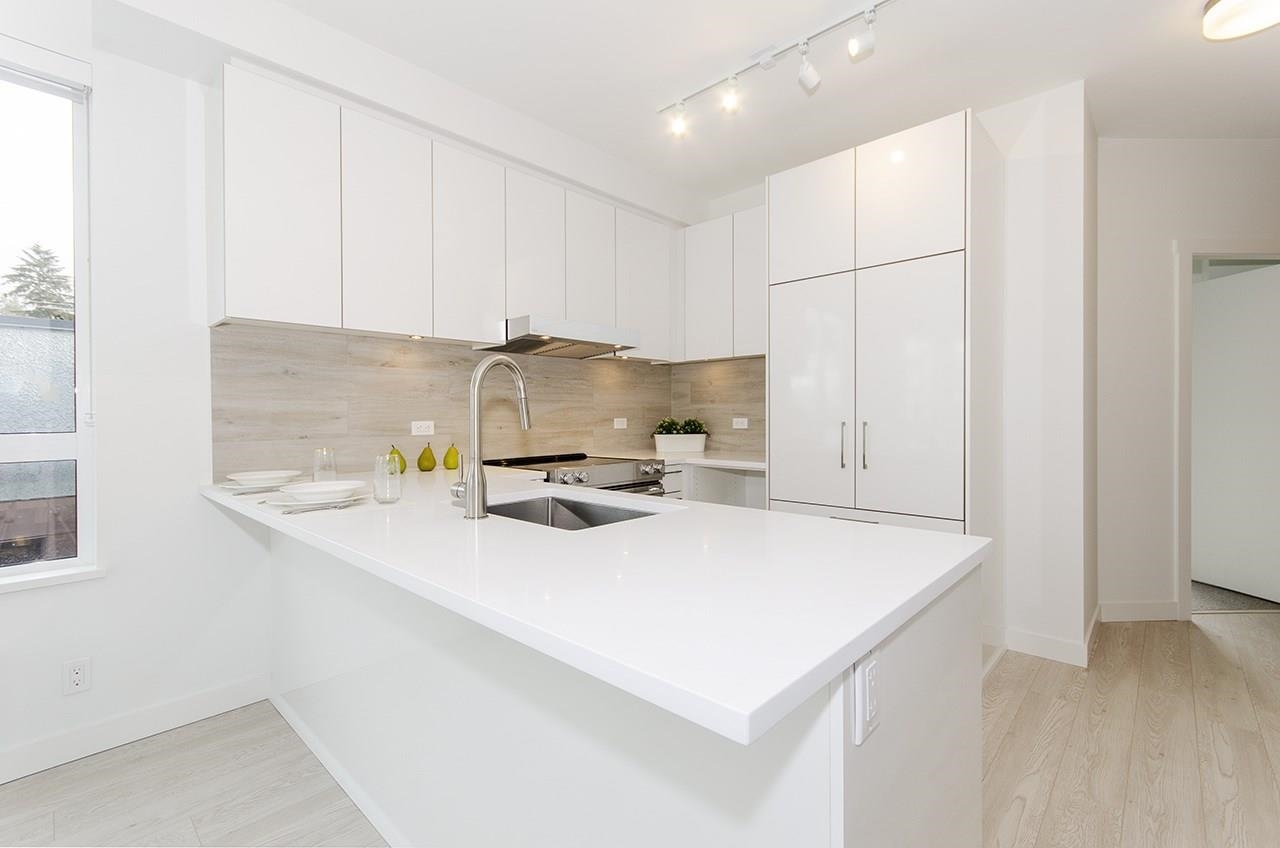 315-711 14th Street W, North Vancouver, BC, V7M 3E8