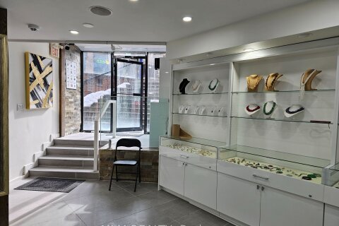 Additional image 5 of Lower-70 Yorkville Avenue, Toronto, ON, M5R 1B9