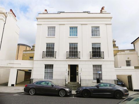 Carlton Crescent, Southampton SO15