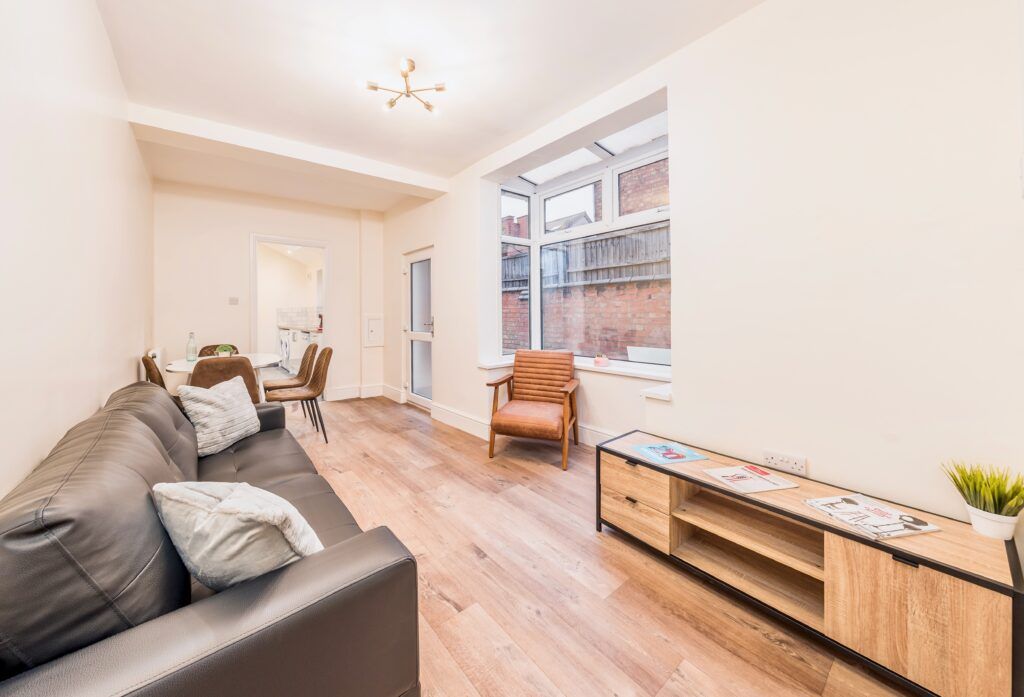 5 bed terraced house to rentLuther Street, Leicester LE3