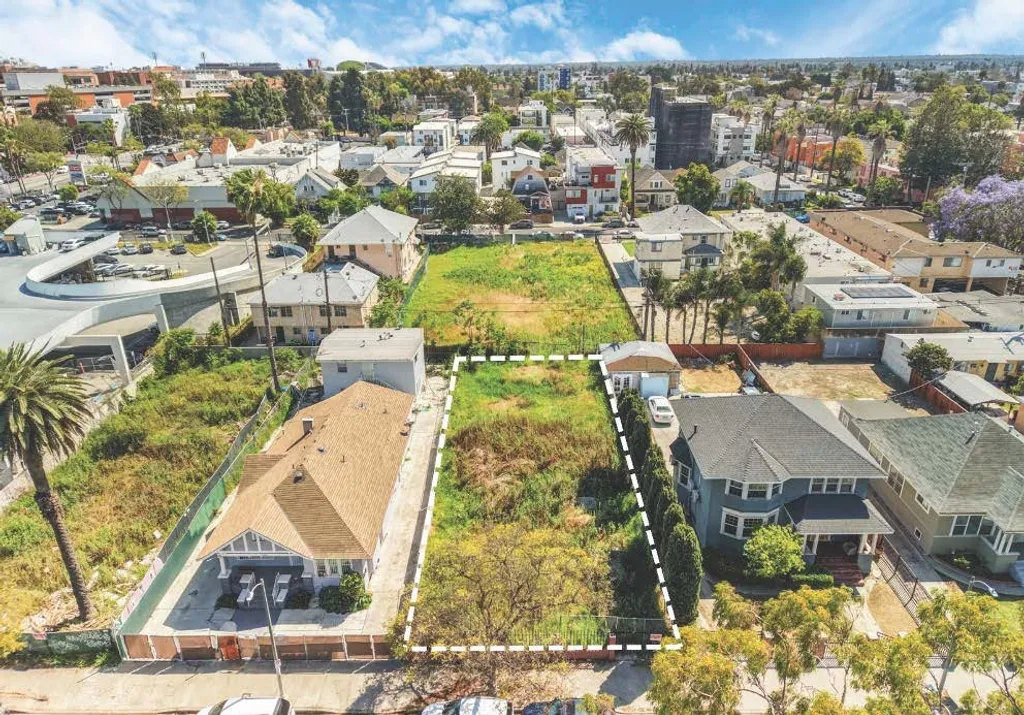 Additional image 3 of 1146 W 35th St, Los Angeles, CA 90007