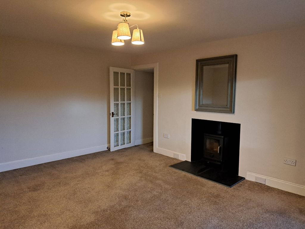 4 bed farmhouse to rentPerth PH2 photo 3