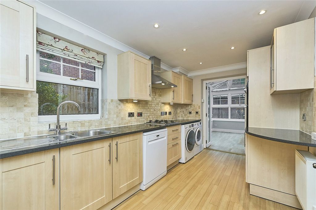 Additional image 19 of 4 bed detached house to rentSaint Andrews Gardens, Cobham, Surrey KT11