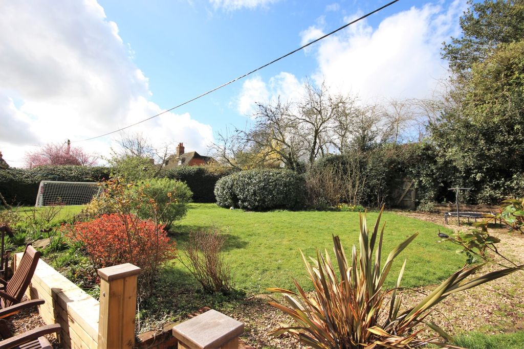Additional image 13 of 3 bed semi-detached house to rentThe Green, Brightwalton, Newbury, Berkshire RG20