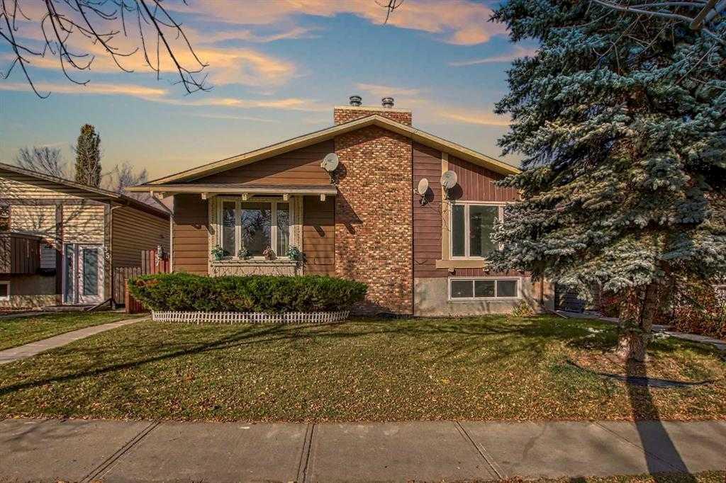 39 Bermuda Drive, Calgary, AB, T3K 1H5