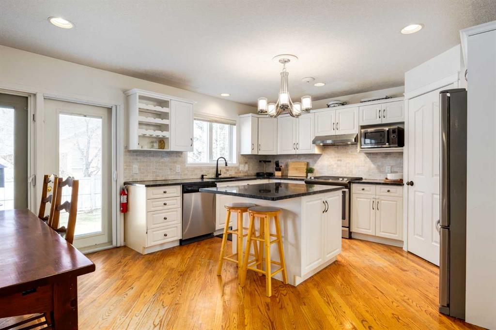 Additional image 6 of 439 Mountain Park Drive SE, Calgary, AB, T2Z 2N9