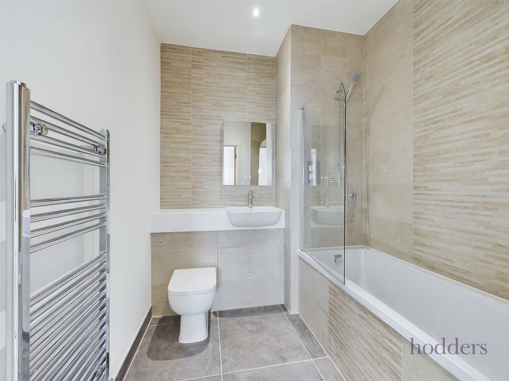 Additional image 5 of 2 bed flat to rentLondon Road, Staines-Upon-Thames, Surrey TW18