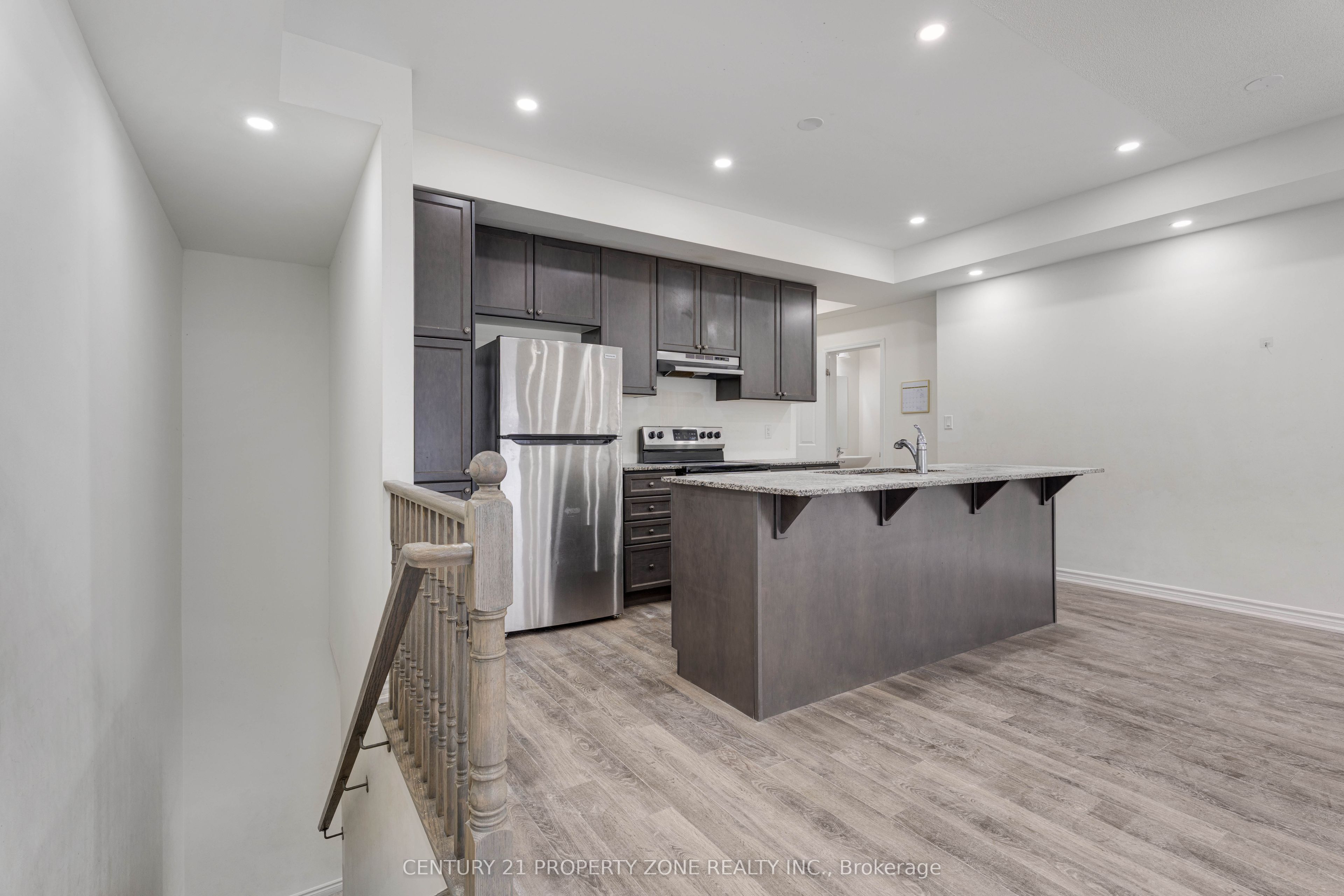 4-250 Lagerfeld Drive, Brampton, ON, L7A 5G9 photo 2