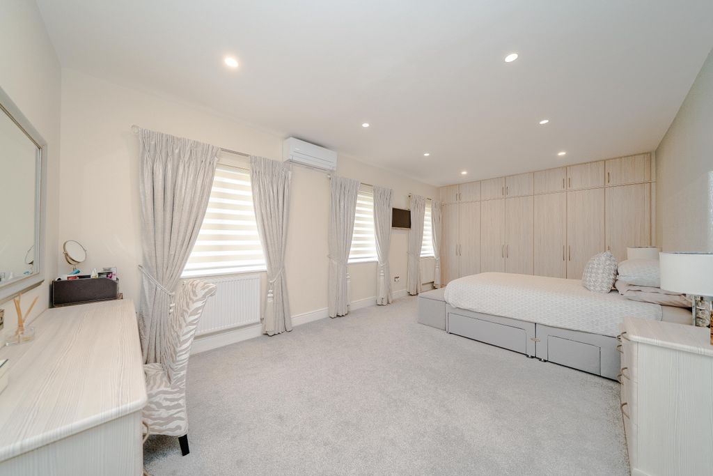 Additional image 28 of 6 bed detached house for saleBarlows Road, Edgbaston B15
