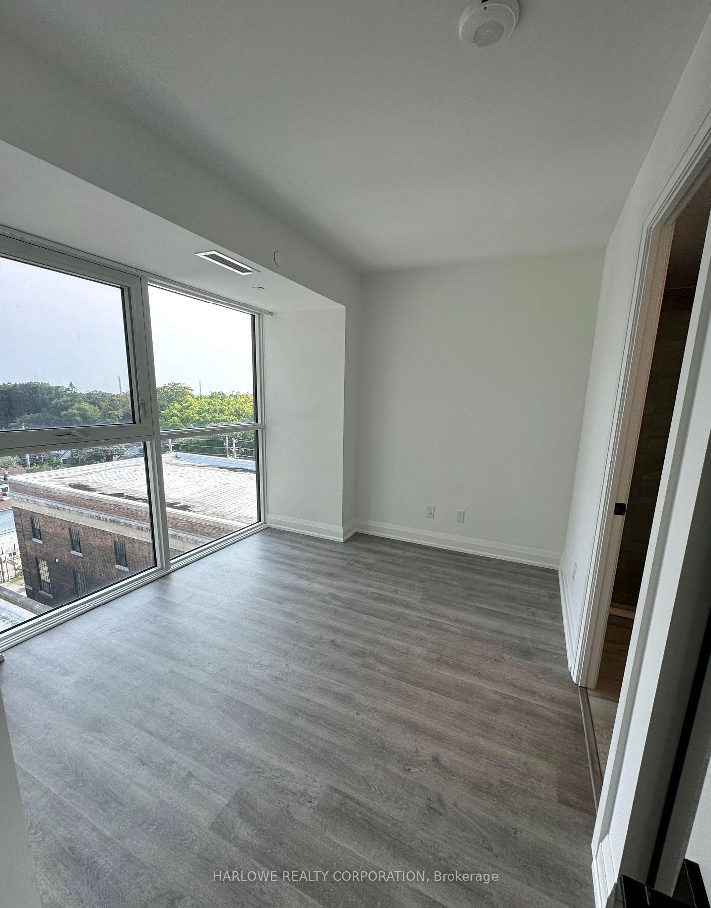 Additional image 3 of 703-2369 Danforth Avenue, Toronto, ON, M4C 0B1