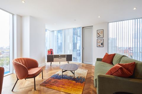 East Tower, Owen Street M15