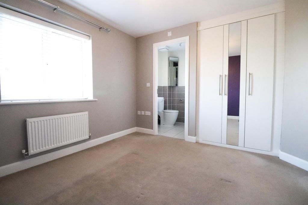 Additional image 8 of 3 bed semi-detached house to rentWheatcroft Way, Swindon SN1
