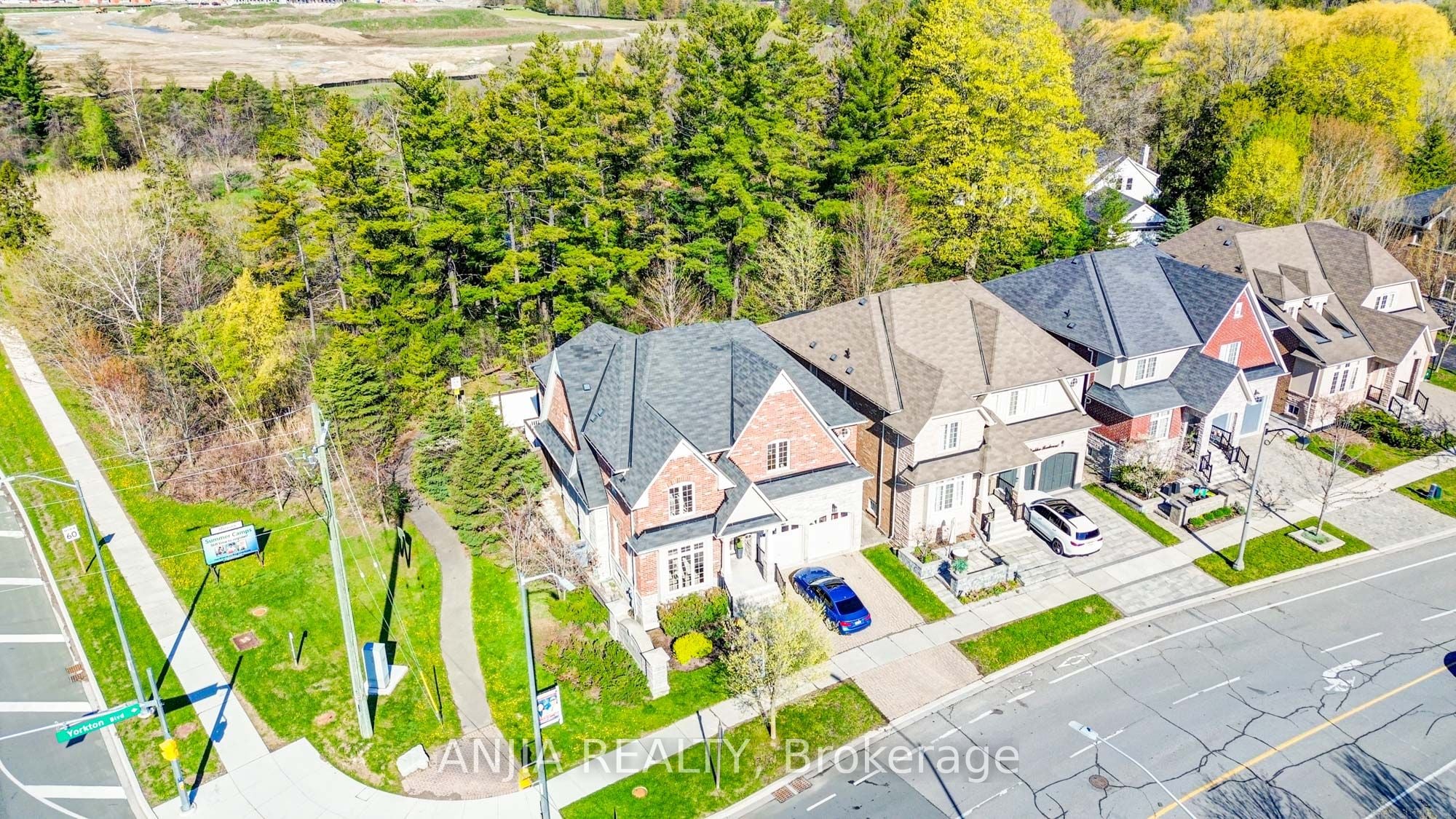 2 Yorkton Boulevard, Markham, ON, L6C 0J9 photo 3