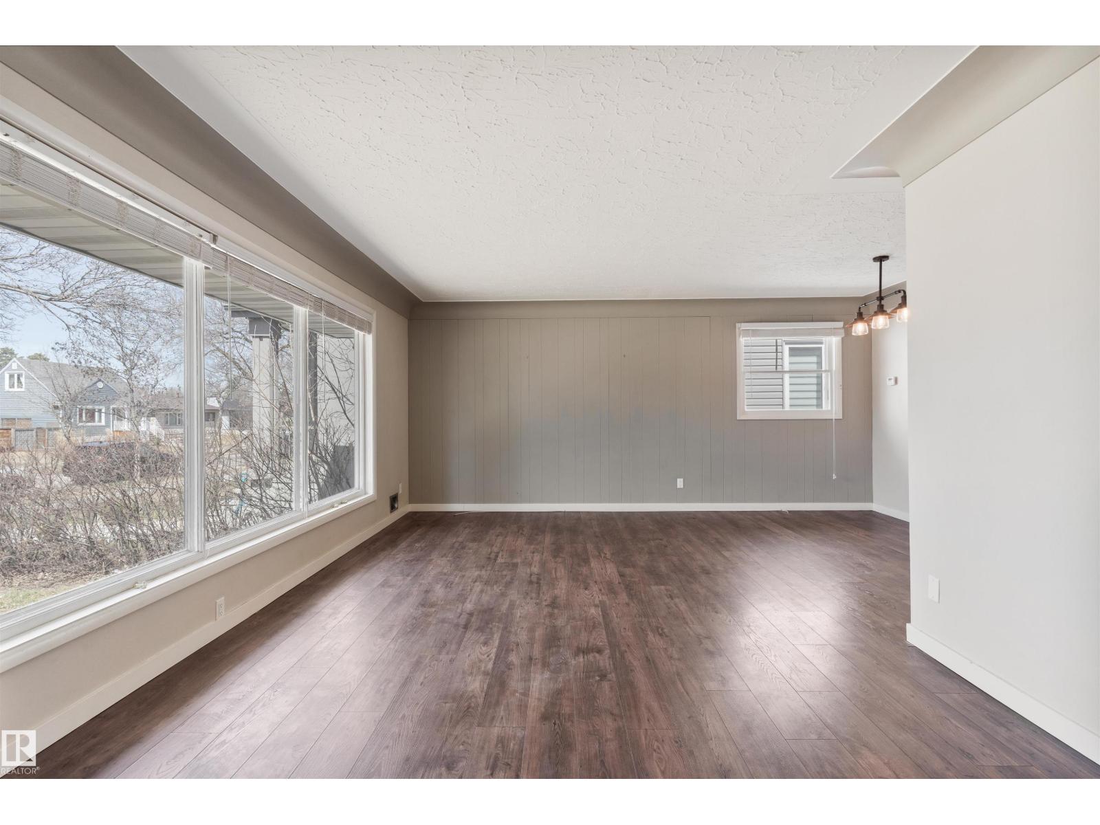 Additional image 3 of 10707 129 Street NW, Edmonton, AB, T5N1Y2