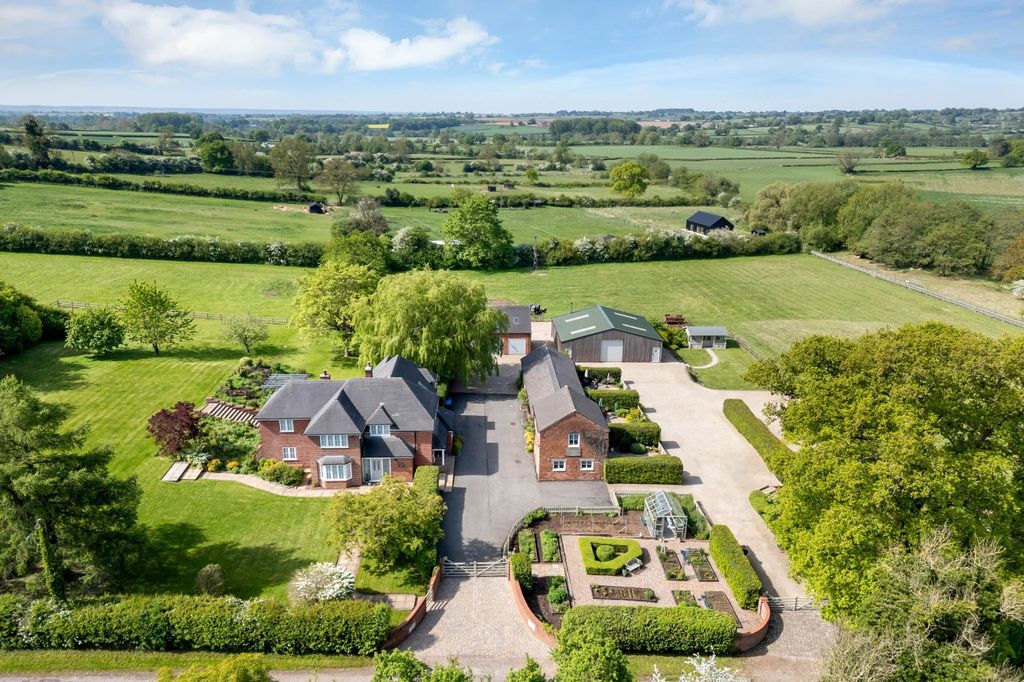 4 bed detached house for saleGreendale Farm, Hollington, Derbyshire DE6