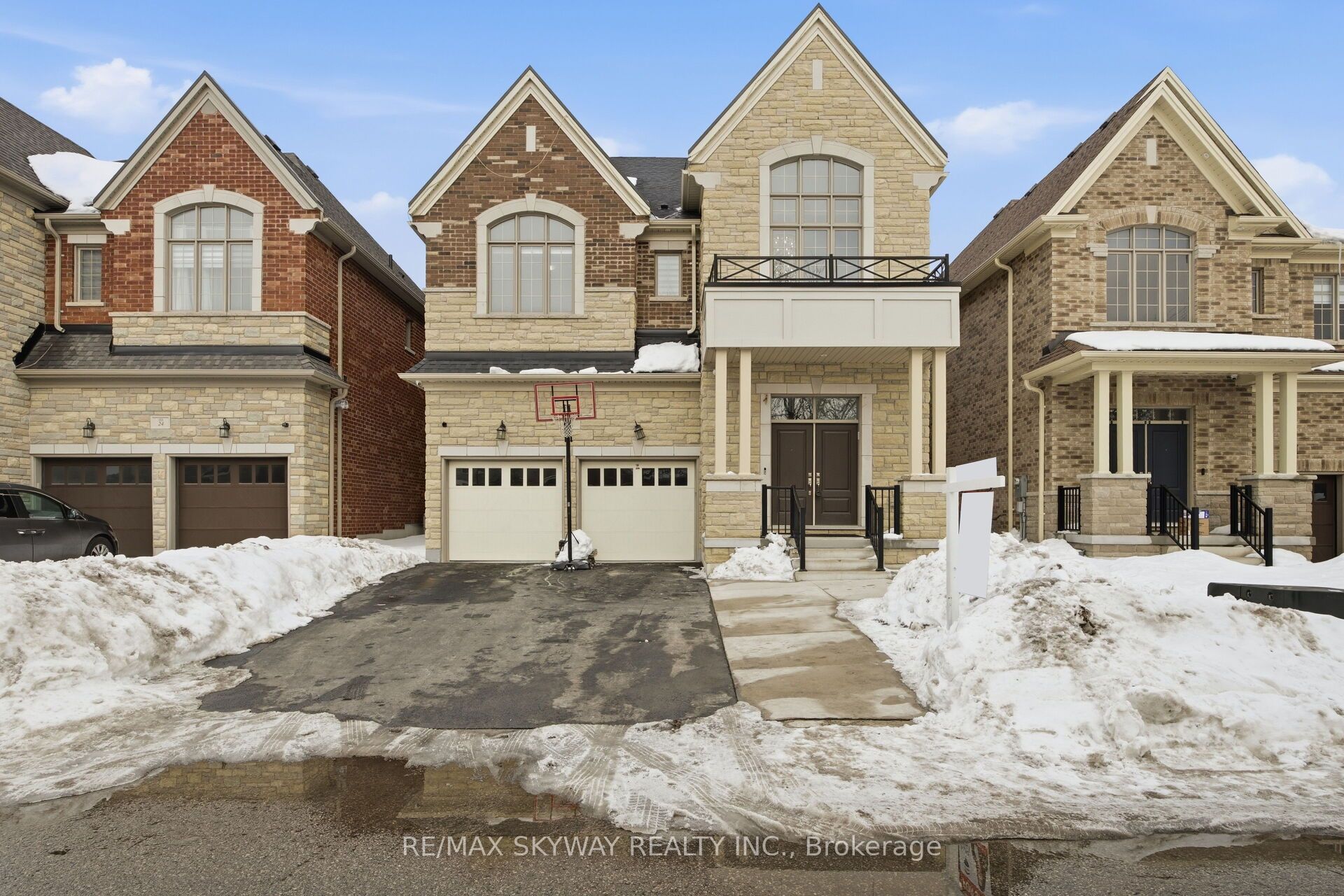 22 Tamworth Court, Brampton, ON, L6Y 4S4