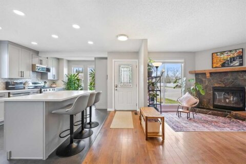 Additional image 8 of 11 Deersaxon Circle SE, Calgary, AB, T2J 6V8