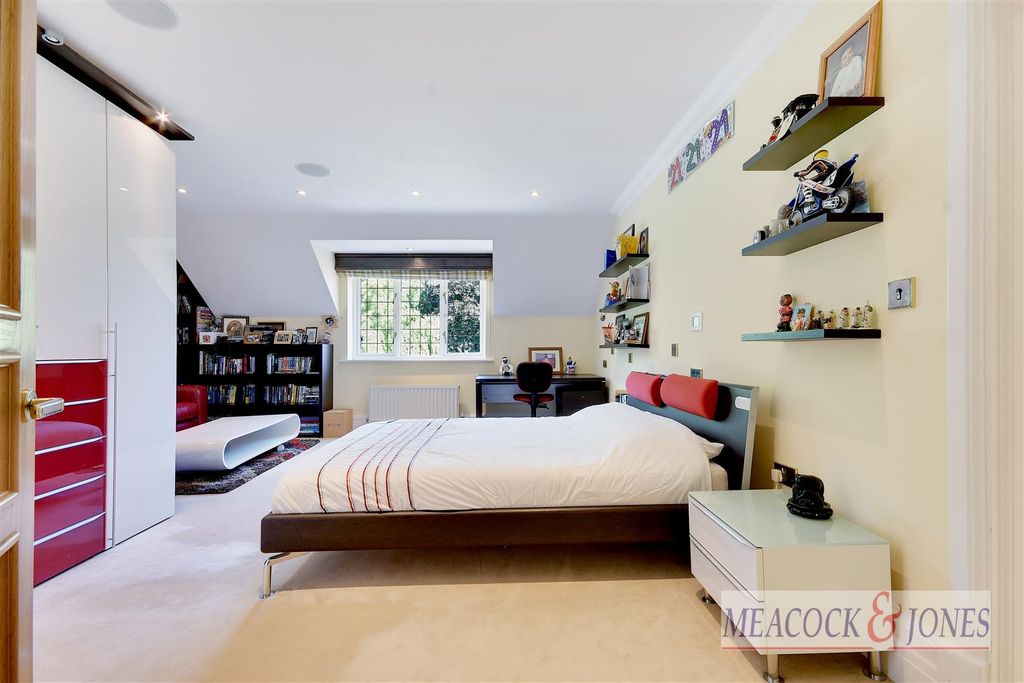 Additional image 24 of 7 bed detached house for saleHutton Mount, Brentwood CM13