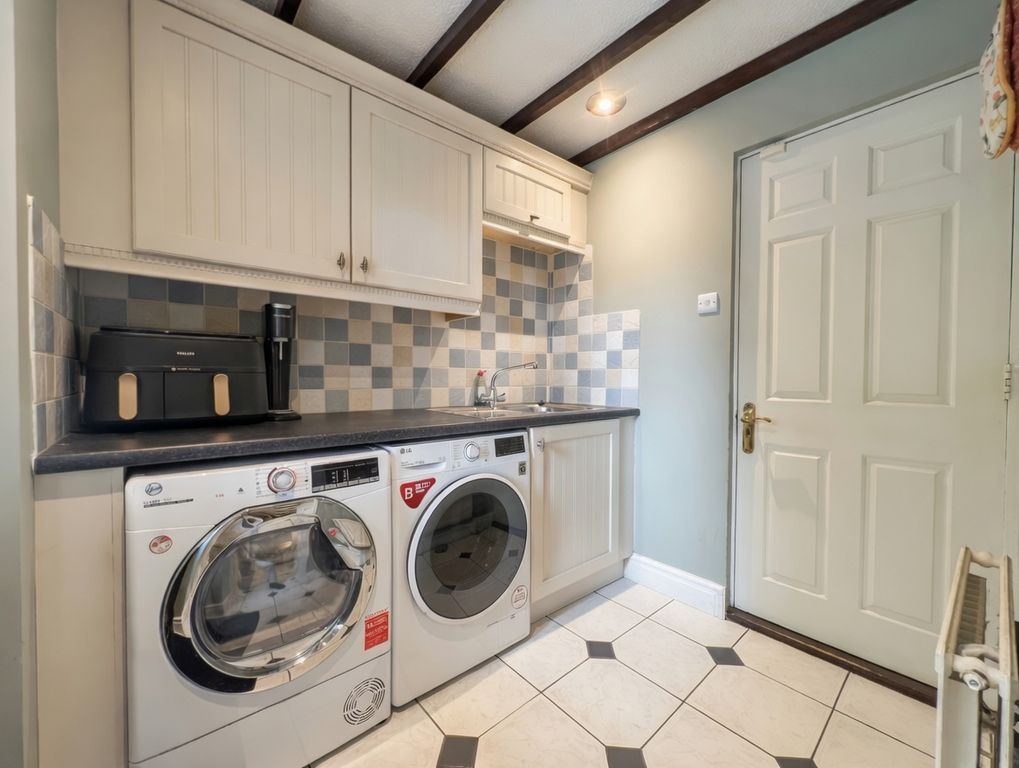 Additional image 8 of 4 bed detached house to rentOld Barber, Harrogate HG1