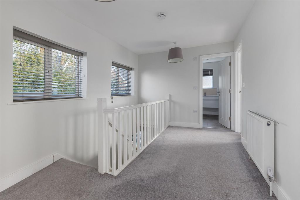 Additional image 9 of 4 bed property to rentUnion Road, Leamington Spa CV32
