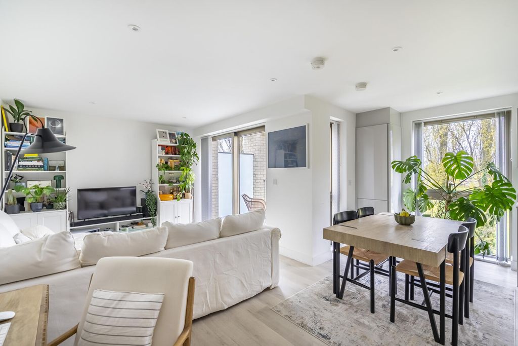Additional image 7 of 2 bed flat for saleClock Tower Way, York YO23