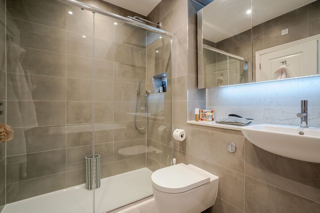 Additional image 8 of 3 bed flat for saleBoleyn Mews, Ascot SL5