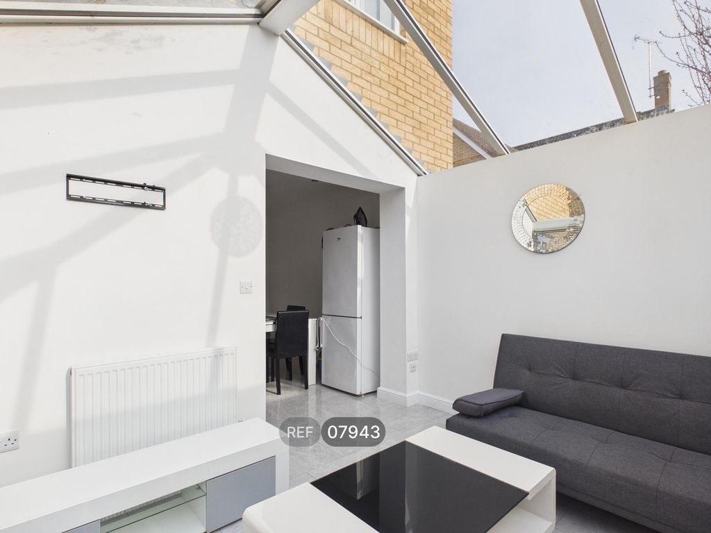 Additional image 6 of 3 bed detached house to rent9, Clement Drive, Peterborough PE2