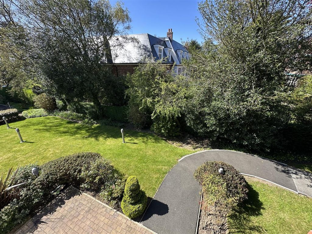 Additional image 37 of 2 bed flat for saleChestnut Court, Bridlington YO16