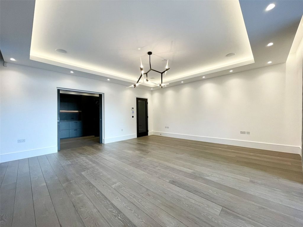 Additional image 8 of 2 bed flat to rentBeech Hill, Barnet EN4