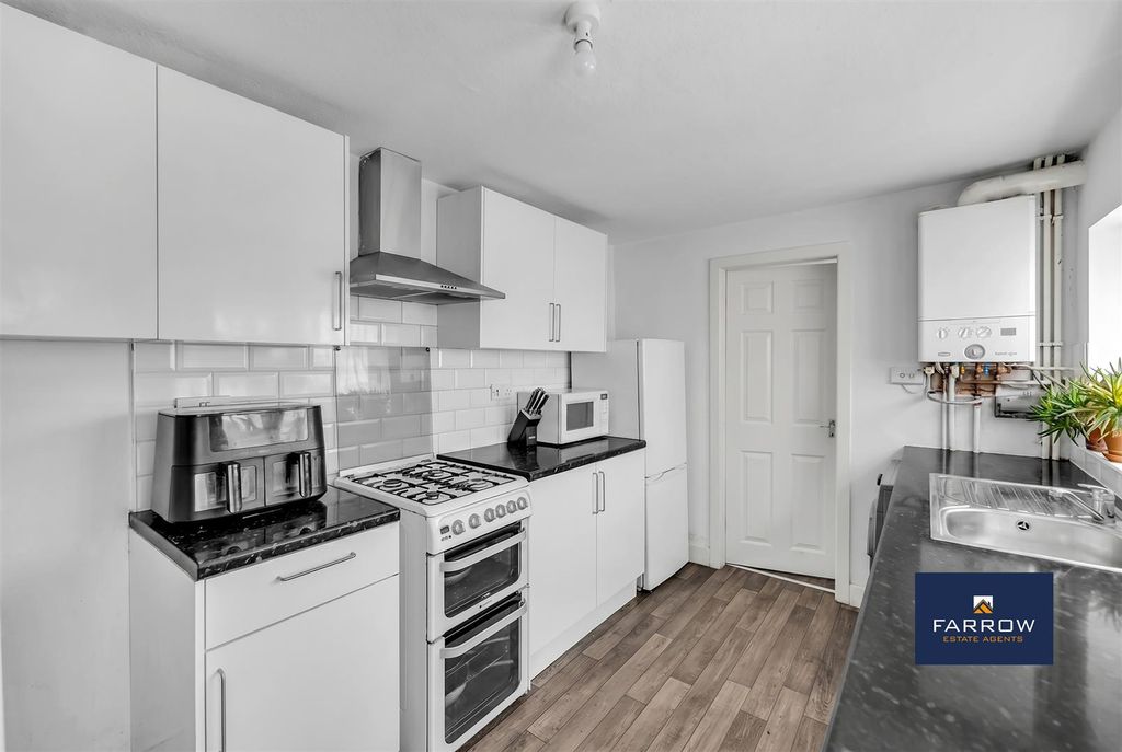 Additional image 4 of 3 bed terraced house for saleConvamore Road, Grimsby DN32