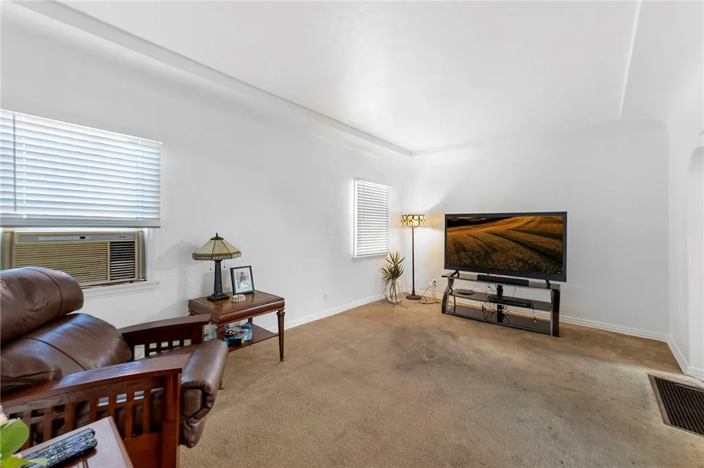 Additional image 5 of 6724 Gardenia Ave, Long Beach, CA 90805