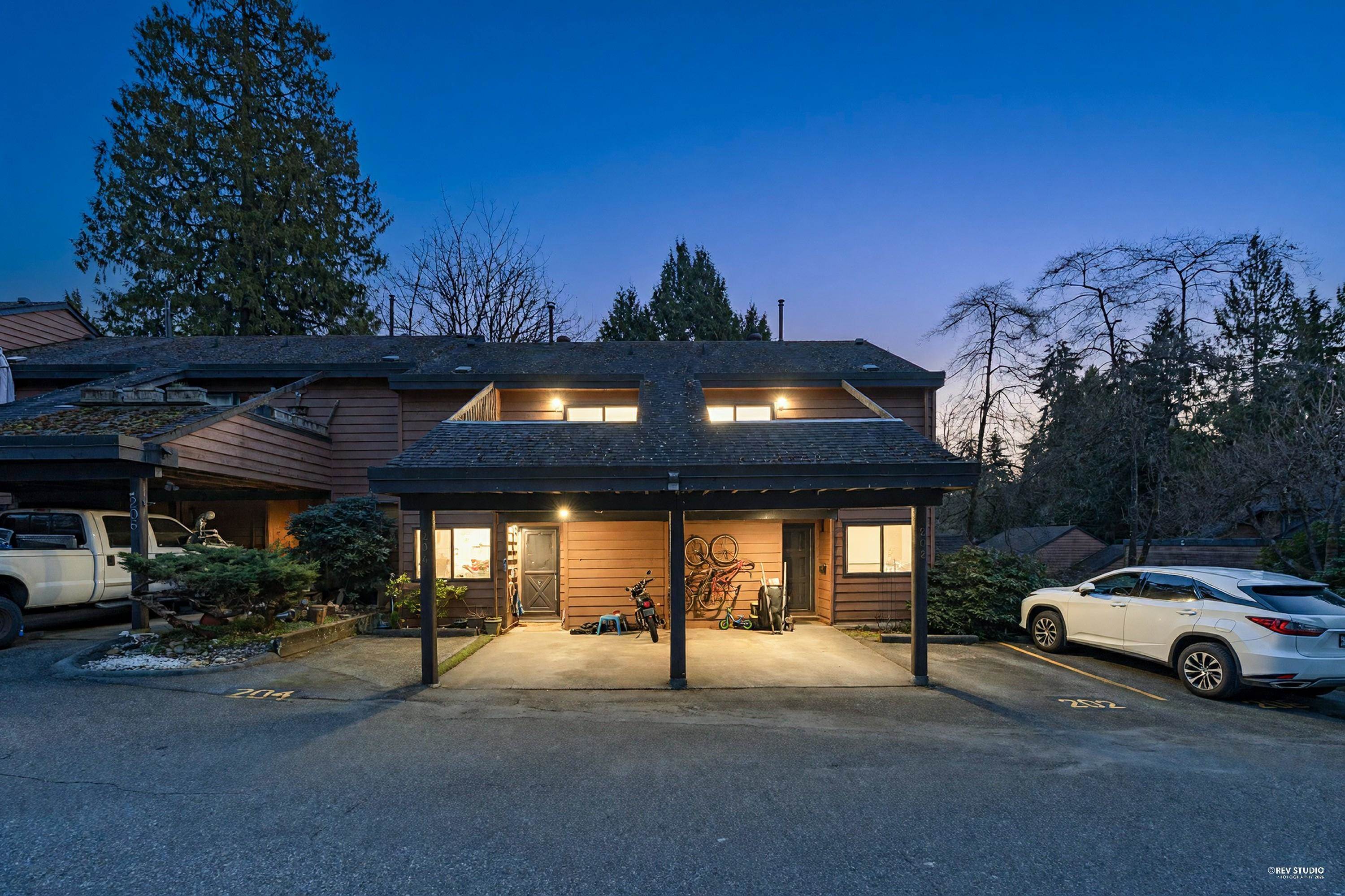 202 Cardiff Way, Port Moody, BC, V3H 3X8