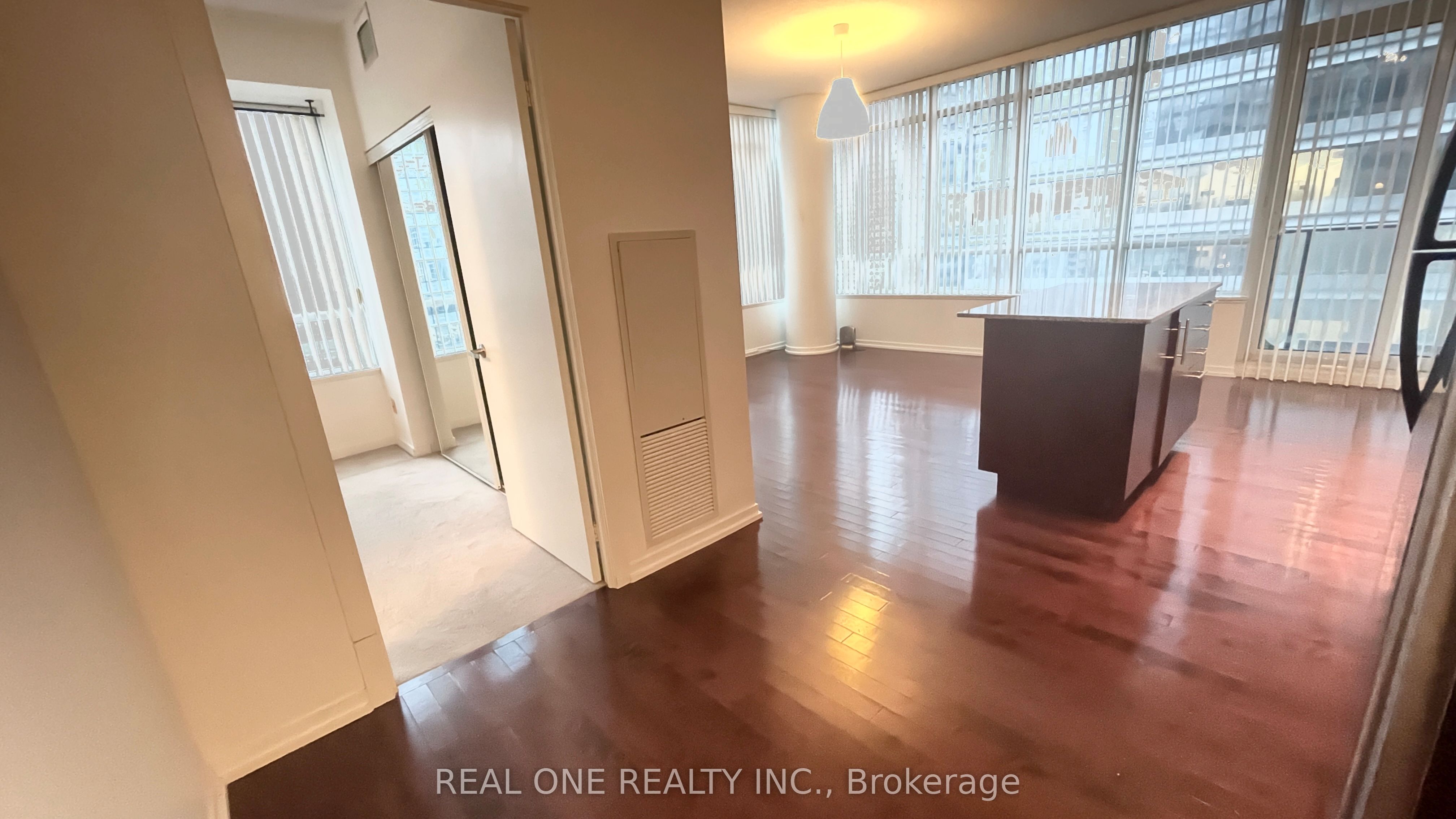 Additional image 6 of 2205-65 Bremner Boulevard, Toronto, ON, M5J 0A7
