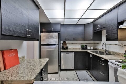 Additional image 8 of 2131 Dufferin Street, Toronto, ON, M6E 3R3