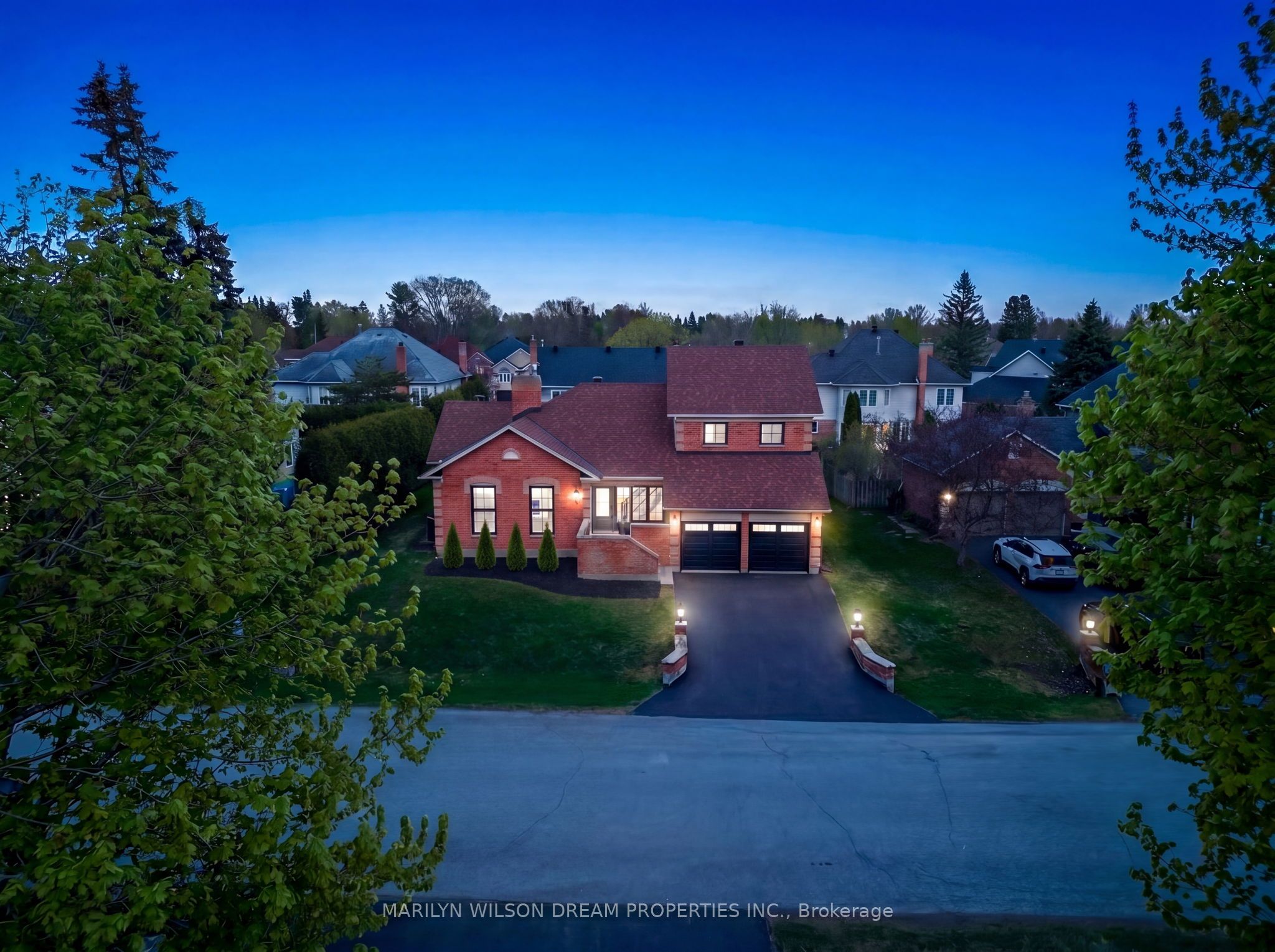 8 Belton Avenue, Ottawa, ON, K2S 1G7
