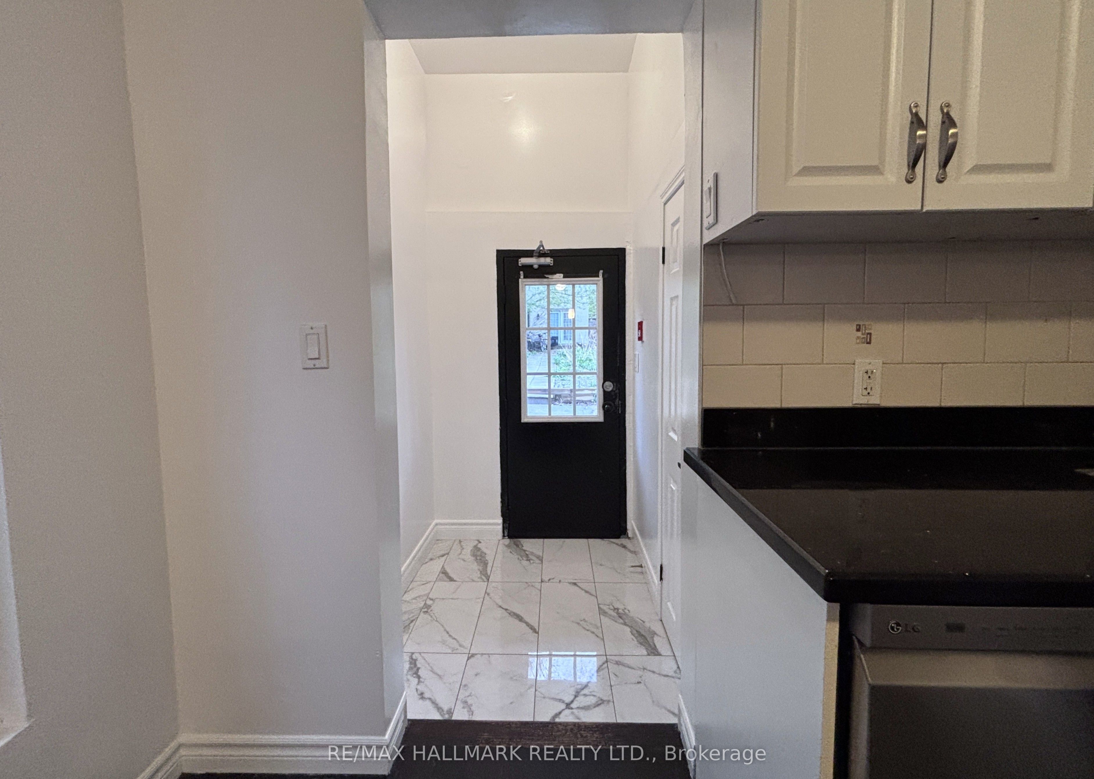 Additional image 6 of 2-122 Baldwin Street, Toronto, ON, M5T 1L6