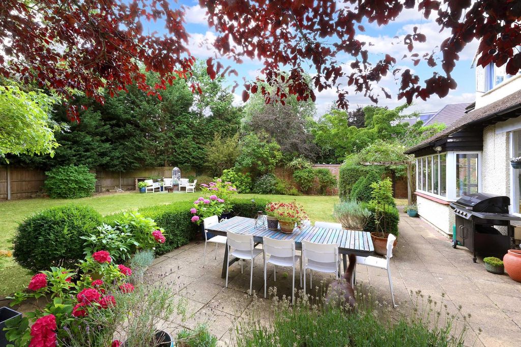 Additional image 20 of 6 bed detached house for saleGregories Road, Beaconsfield, Buckinghamshire HP9